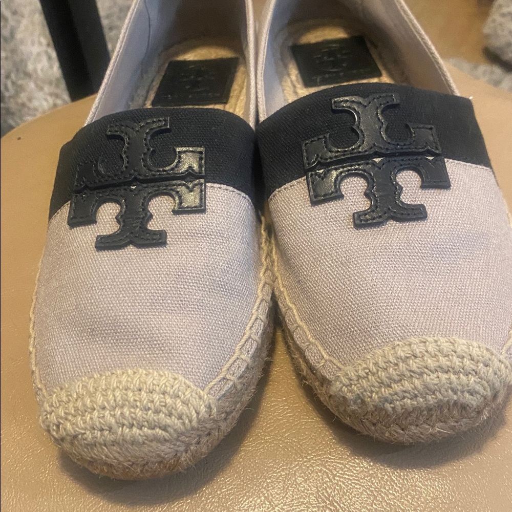 Tory Burch Weston Espadrille Flats in Natural color canvas & black leather logo - Picture 4 of 9